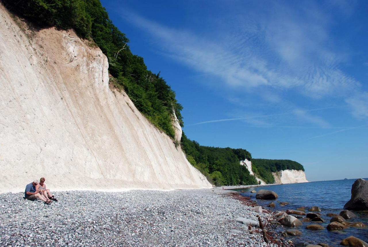 Schoene Ferienwohnungen Mit Kamin Im Ostseebad Sellin المظهر الخارجي الصورة